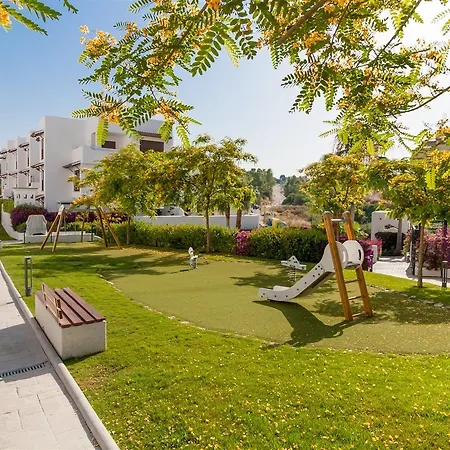 Golf Hill Canovas * Estepona